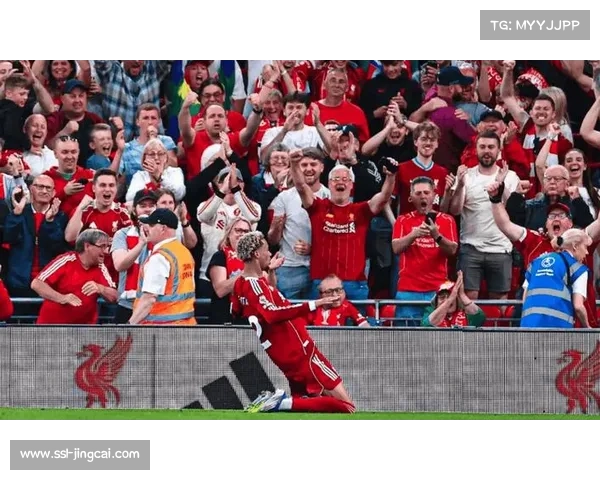 埃基蒂克梅开二度，利物浦新援闪耀安菲尔德